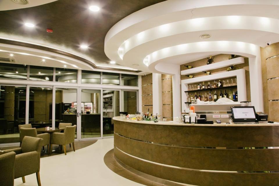 Hotel Oasis Podgorica Exterior photo