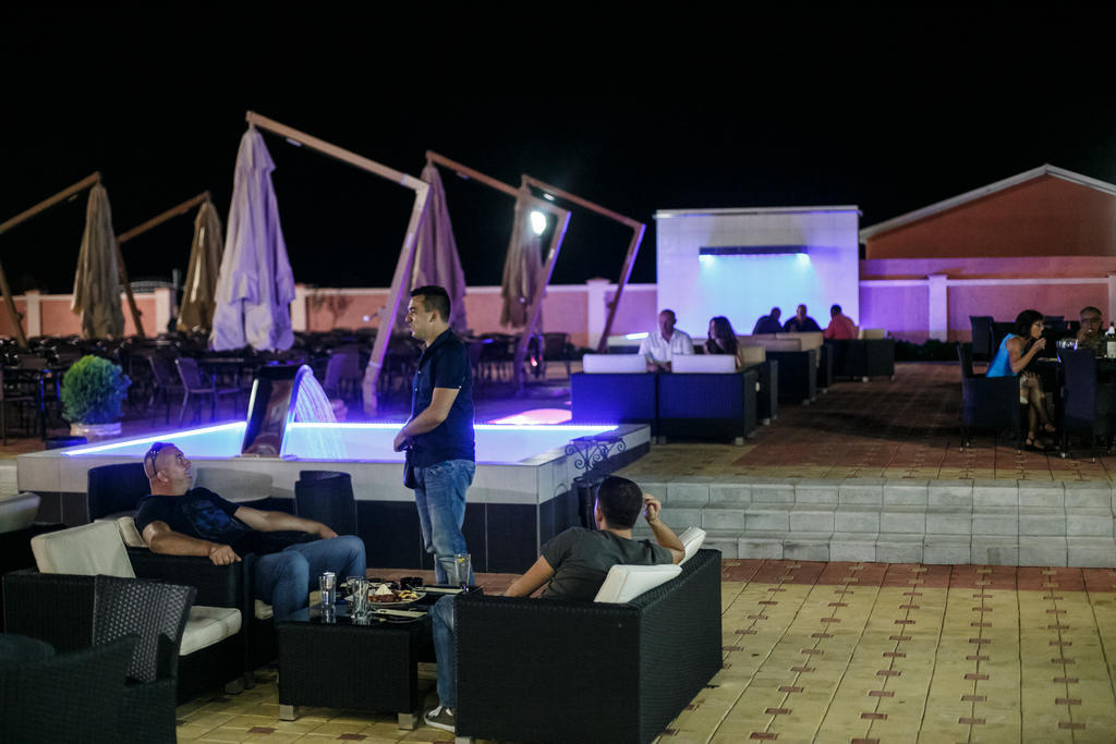 Hotel Oasis Podgorica Exterior photo