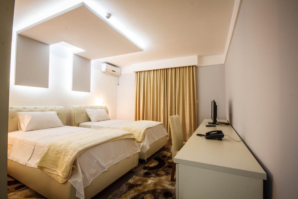 Hotel Oasis Podgorica Room photo