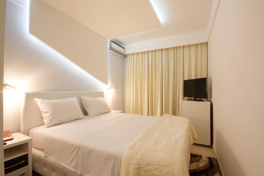 Hotel Oasis Podgorica Exterior photo